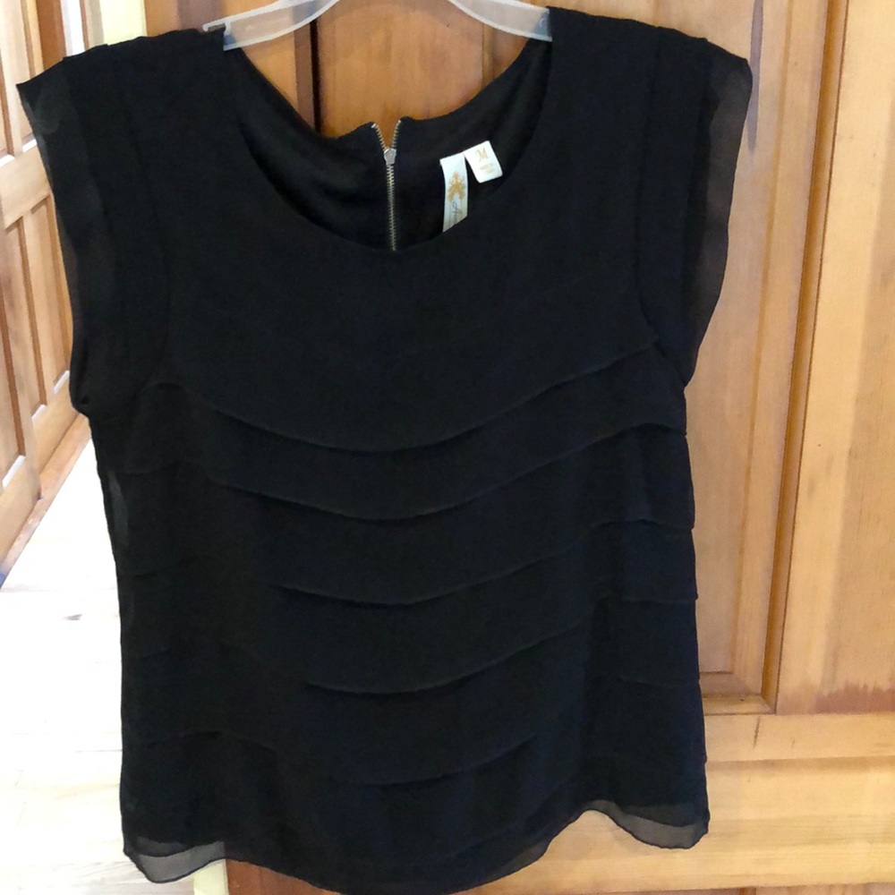 Sleeveless blouse